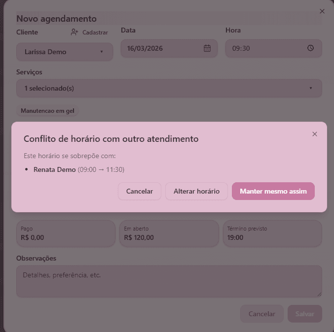 Tela do Studio na Mão indicando conflito de horário com outra cliente já agendada.